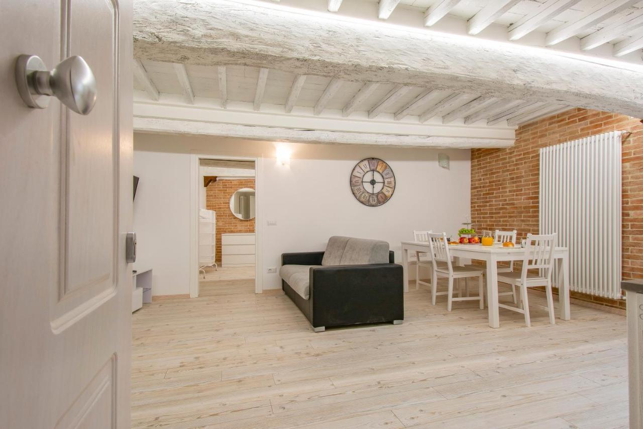 Casa Alice - Elegant In The Centre Of The City سيينا المظهر الخارجي الصورة